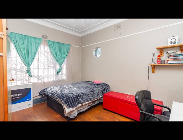 6 BEDROOM FREESTANDING FOR SALE IN BRIXTON